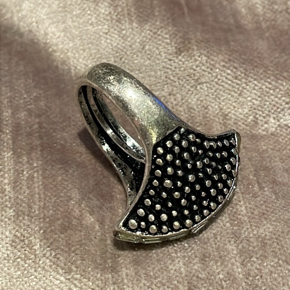 Unique Vintage Brutalist Ring size 9 - Picture 2 of 6